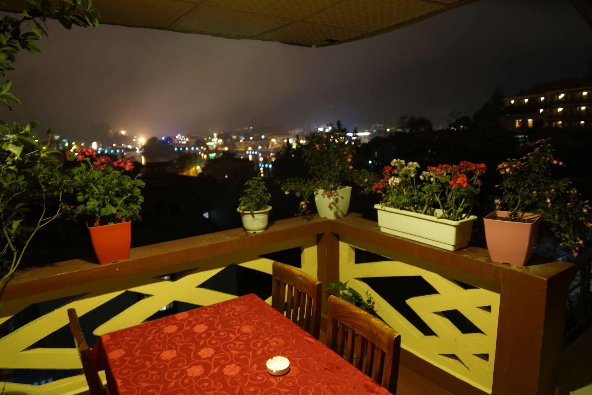 Sapa Local House Bed and Breakfast Buitenkant foto